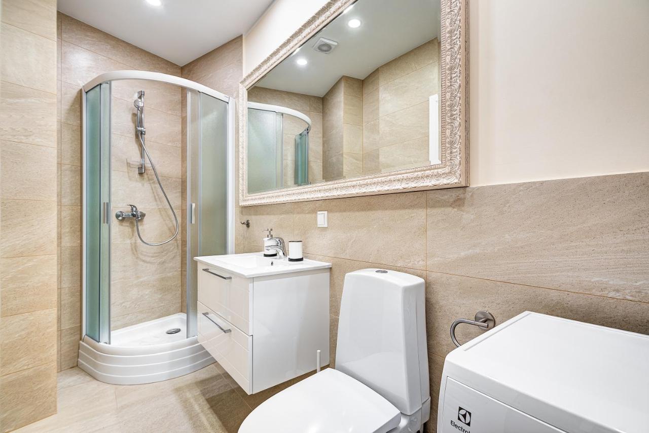 Happy Inn Classical Style, Self Check-In, Parking In The Underground Garage Vilnius Ngoại thất bức ảnh